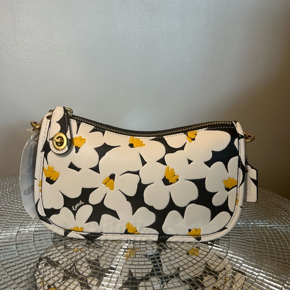 ❌SOLD❌COACH | Swinger Bag 20 Turnlock With Floral Print NWT - Picture 4 of 7